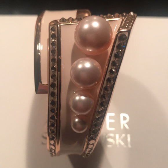 Nicholas Kirkwood Authentic Swarovski Atelier Gold Cuff. - Picture 7 of 8